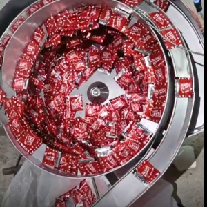 Phễu rung cấp gói hạt nêm