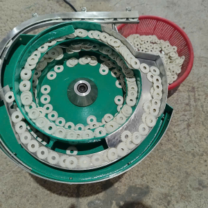 Phễu rung cấp bánh răng nhựa